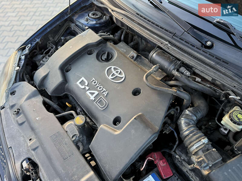 Універсал Toyota Corolla 2004 в Чернівцях фото 31 Універсал Toyota Corolla 2004 в Чернівцях