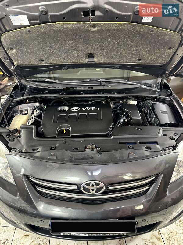 Седан Toyota Corolla 2008 в Киеве