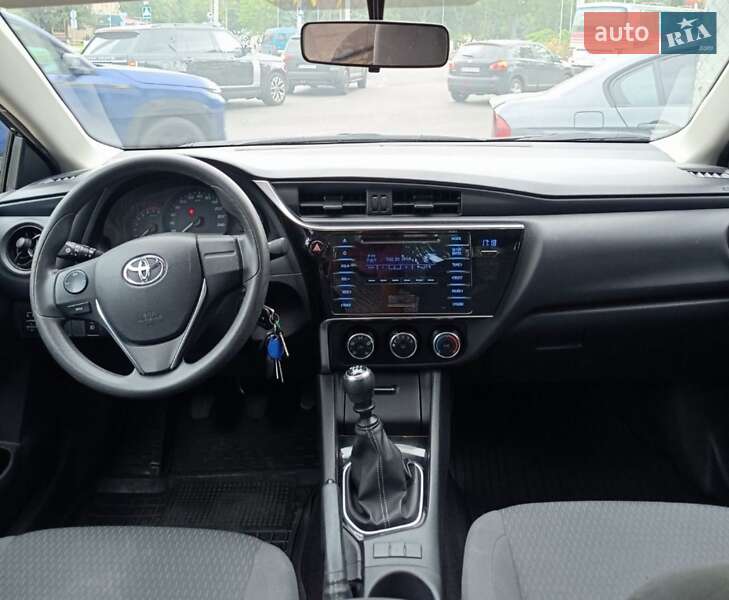 Седан Toyota Corolla 2016 в Одесі