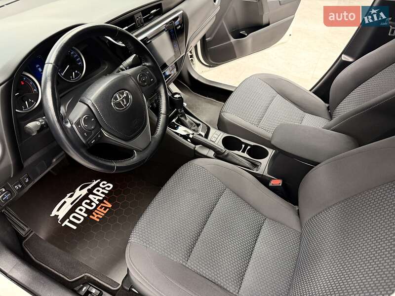 Седан Toyota Corolla 2017 в Киеве фото 20 Седан Toyota Corolla 2017 в Киеве