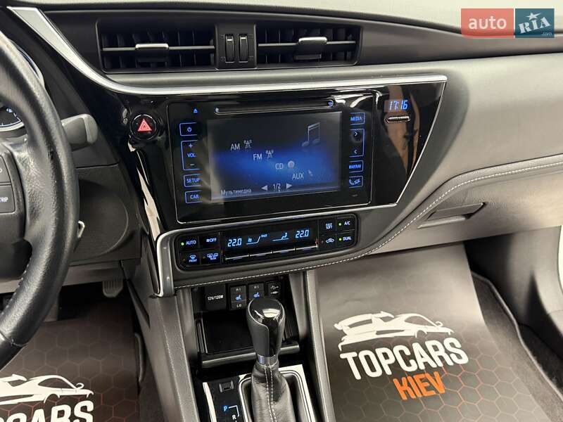 Седан Toyota Corolla 2017 в Киеве фото 47 Седан Toyota Corolla 2017 в Киеве