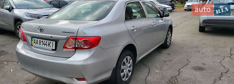 Седан Toyota Corolla 2011 в Киеве фото 3 Седан Toyota Corolla 2011 в Киеве