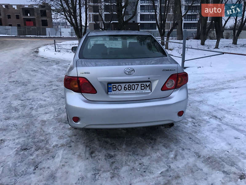 Седан Toyota Corolla 2008 в Тернополе