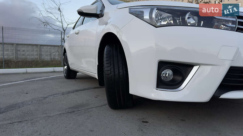 Седан Toyota Corolla 2015 в Одессе