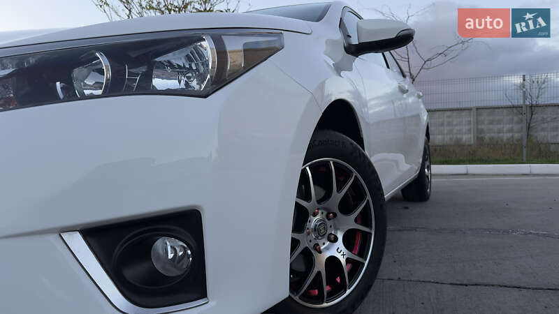 Седан Toyota Corolla 2015 в Одессе