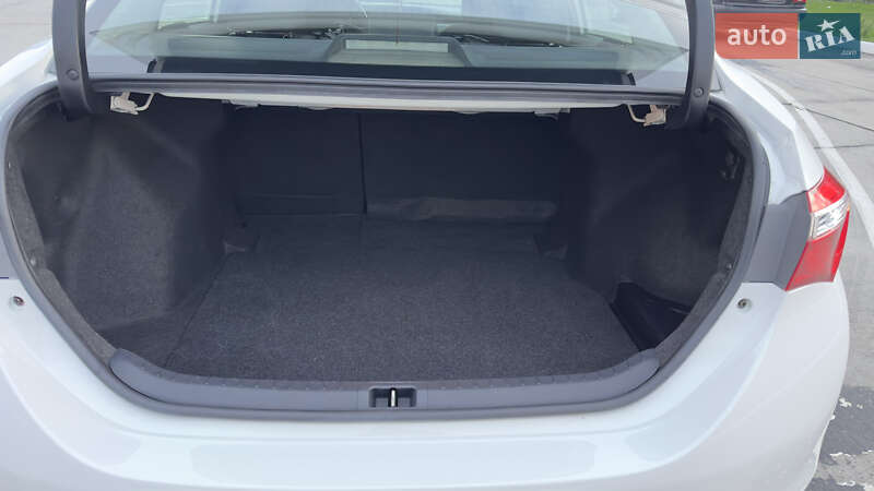 Седан Toyota Corolla 2015 в Одессе