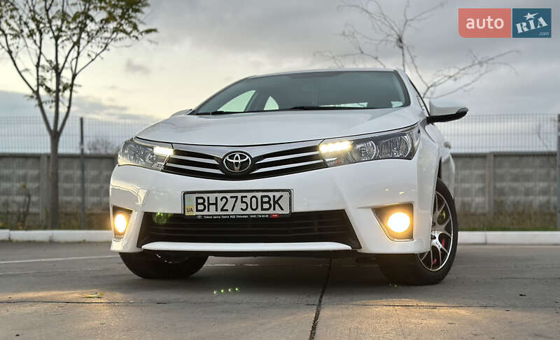 Седан Toyota Corolla 2015 в Одессе