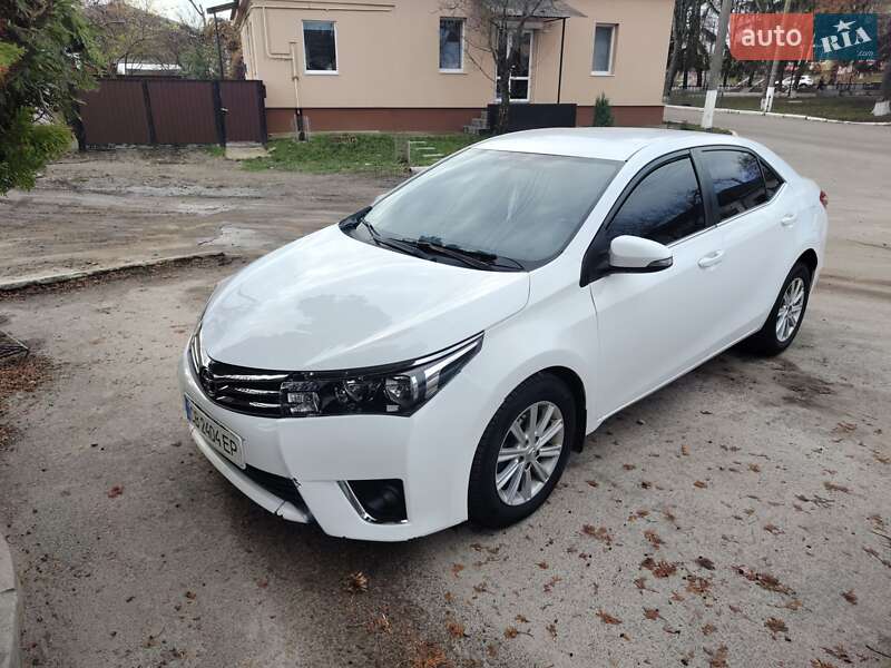 Седан Toyota Corolla 2015 в Прилуках фото 2 Седан Toyota Corolla 2015 в Прилуках