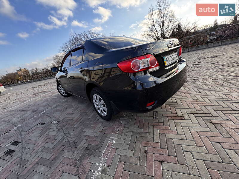 Седан Toyota Corolla 2012 в Харькове фото 13 Седан Toyota Corolla 2012 в Харькове