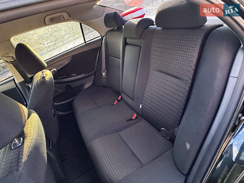 Седан Toyota Corolla 2012 в Харькове фото 28 Седан Toyota Corolla 2012 в Харькове