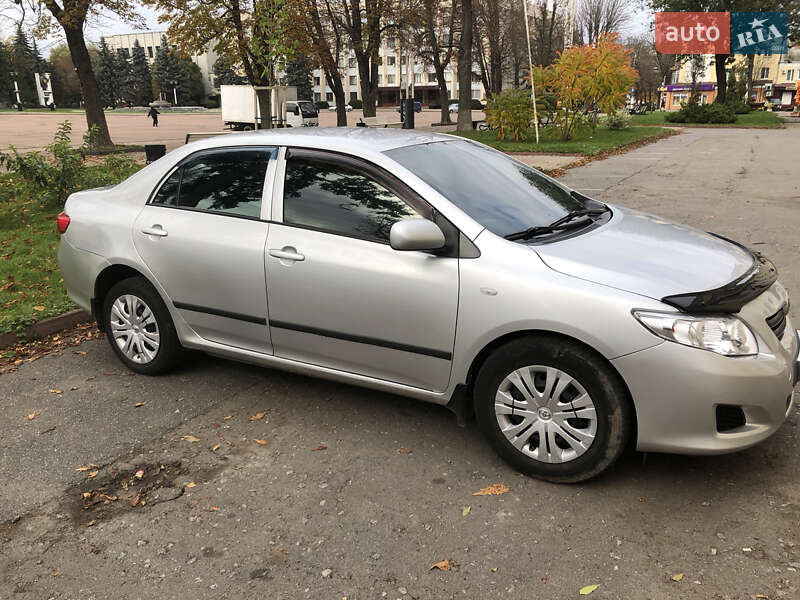 Седан Toyota Corolla 2008 в Хмельницком