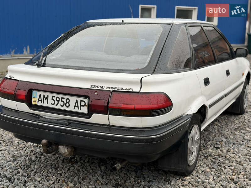Хэтчбек Toyota Corolla 1988 в Бердичеве фото 9 Хэтчбек Toyota Corolla 1988 в Бердичеве
