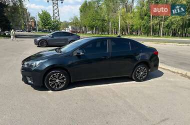 Седан Toyota Corolla 2014 в Дніпрі