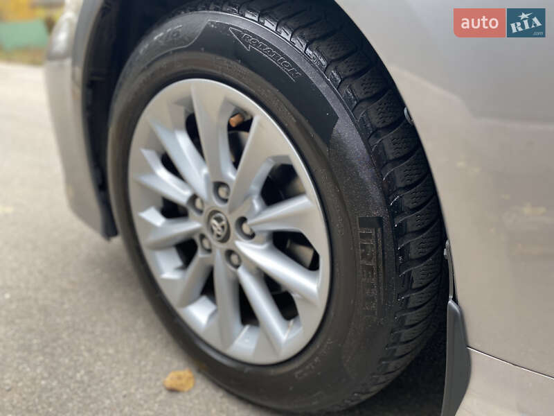 Седан Toyota Corolla 2019 в Соленом