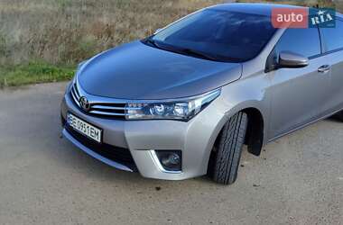 Седан Toyota Corolla 2013 в Николаеве