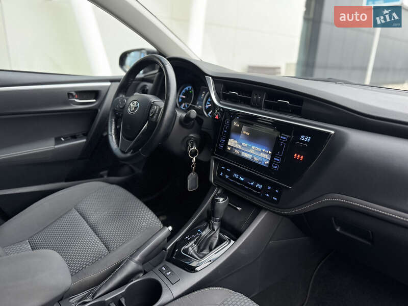 Седан Toyota Corolla 2018 в Києві