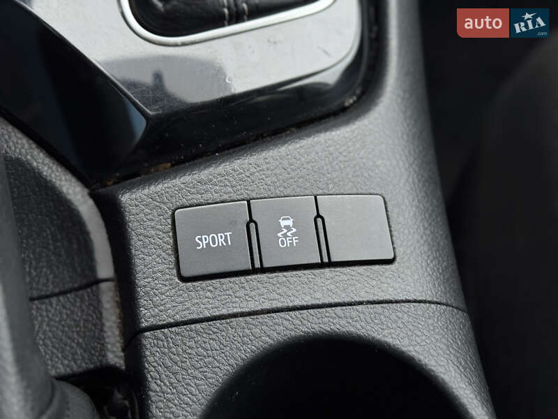 Седан Toyota Corolla 2018 в Києві