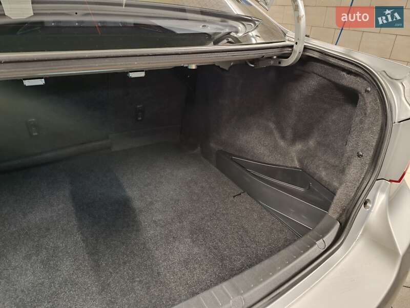 Седан Toyota Corolla 2011 в Львове фото 14 Седан Toyota Corolla 2011 в Львове