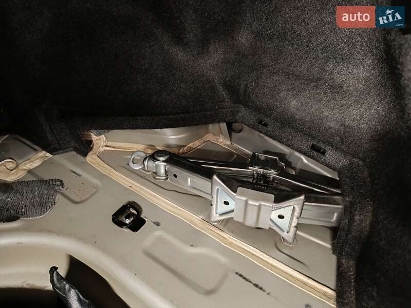 Седан Toyota Corolla 2011 в Львове фото 20 Седан Toyota Corolla 2011 в Львове