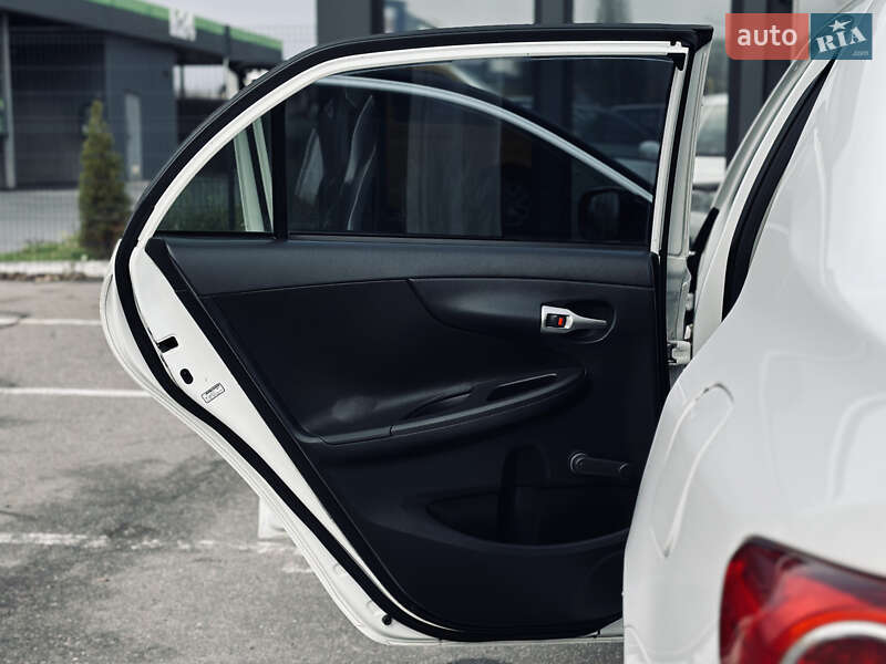 Седан Toyota Corolla 2011 в Кременчуге фото 12 Седан Toyota Corolla 2011 в Кременчуге