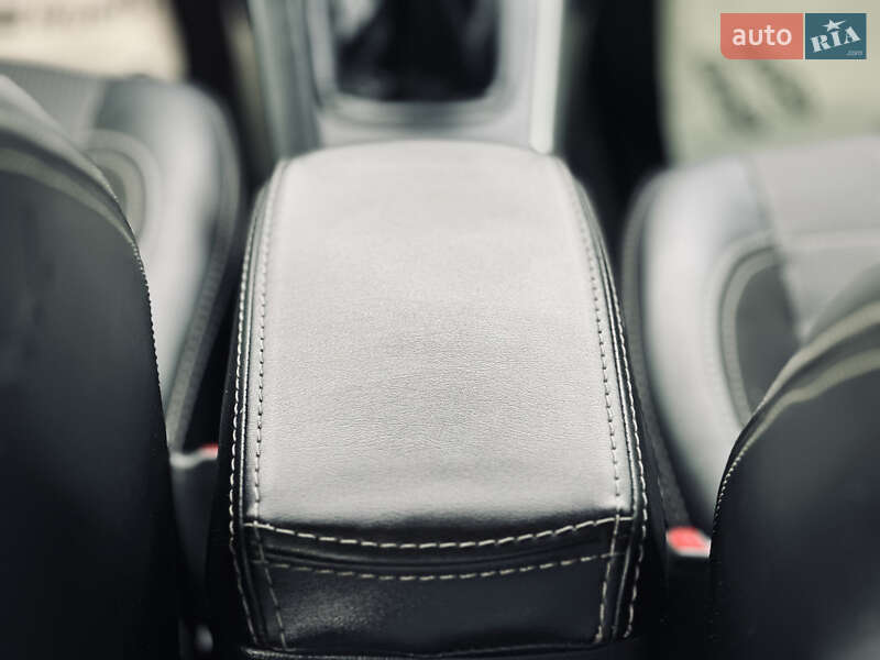 Седан Toyota Corolla 2011 в Кременчуге фото 34 Седан Toyota Corolla 2011 в Кременчуге