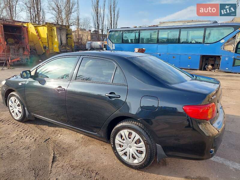 Седан Toyota Corolla 2008 в Киеве