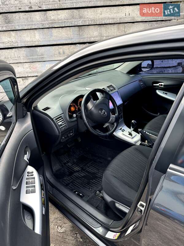 Седан Toyota Corolla 2008 в Киеве