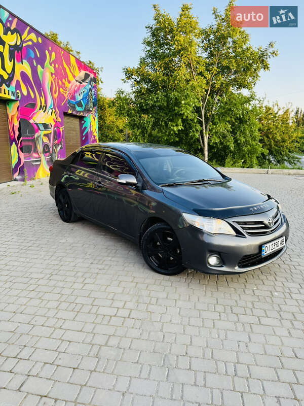 Седан Toyota Corolla 2011 в Кам'янець-Подільському