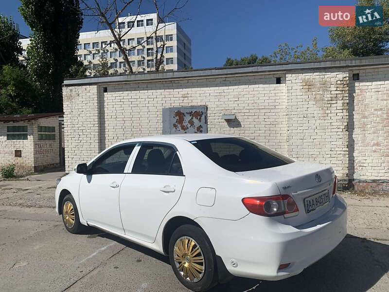 Седан Toyota Corolla 2010 в Киеве фото 7 Седан Toyota Corolla 2010 в Киеве