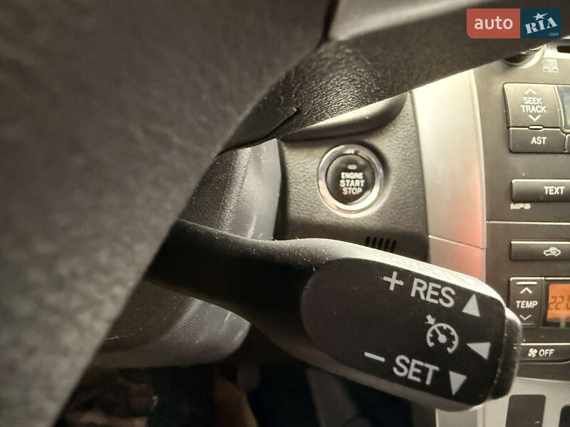 Седан Toyota Corolla 2010 в Жовтих Водах