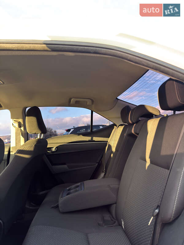 Седан Toyota Corolla 2013 в Киеве фото 22 Седан Toyota Corolla 2013 в Киеве