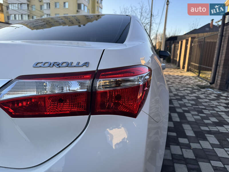 Седан Toyota Corolla 2016 в Киеве фото 10 Седан Toyota Corolla 2016 в Киеве