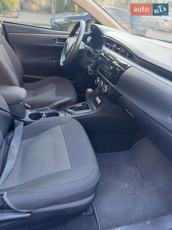 Седан Toyota Corolla 2016 в Киеве фото 29 Седан Toyota Corolla 2016 в Киеве