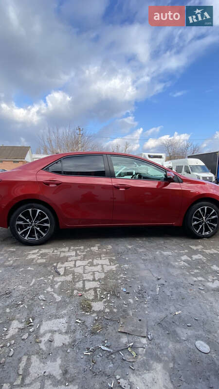 Седан Toyota Corolla 2017 в Борисполе