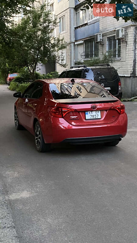 Седан Toyota Corolla 2017 в Борисполе