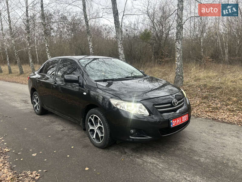 Седан Toyota Corolla 2007 в Лубнах