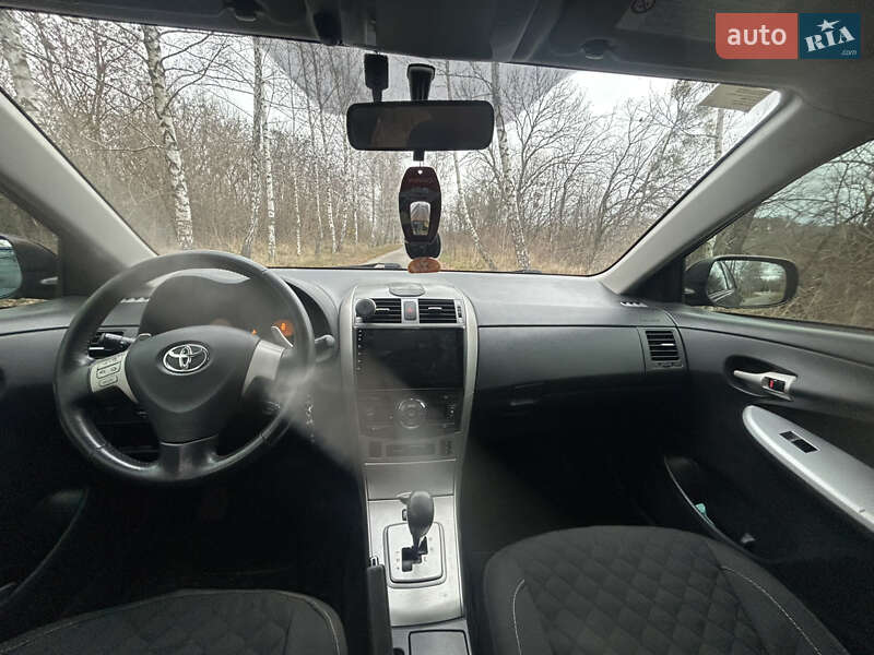 Седан Toyota Corolla 2007 в Лубнах