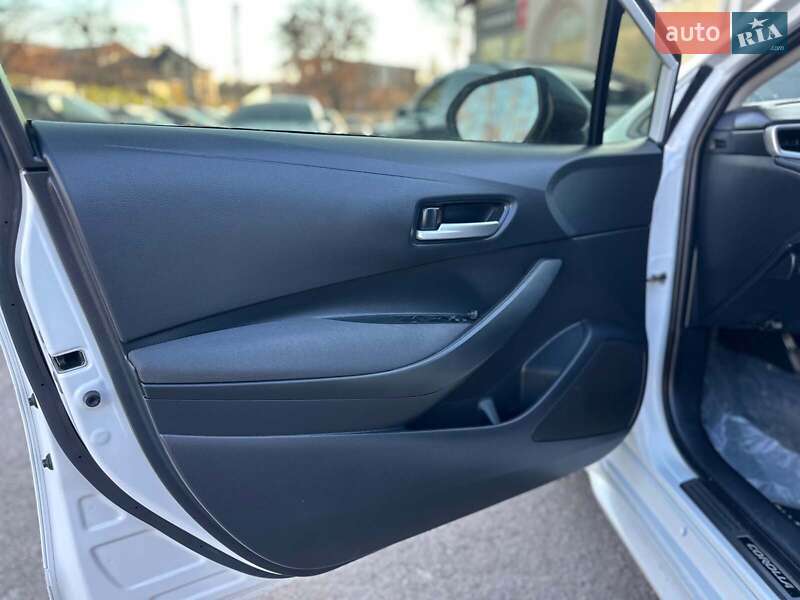 Седан Toyota Corolla 2021 в Виннице