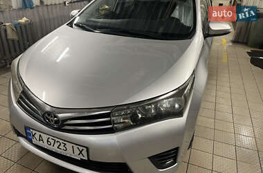 Седан Toyota Corolla 2014 в Киеве