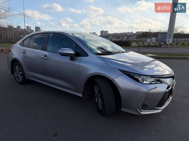 Седан Toyota Corolla 2020 в Кривом Роге
