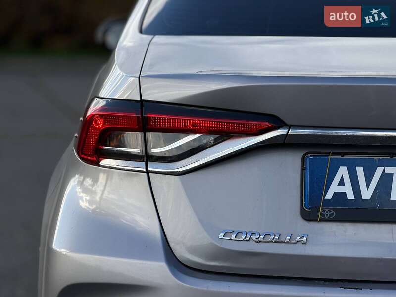 Седан Toyota Corolla 2020 в Кривом Роге