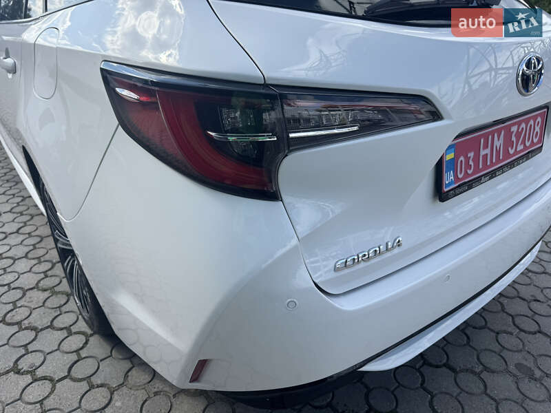 Универсал Toyota Corolla 2020 в Черновцах