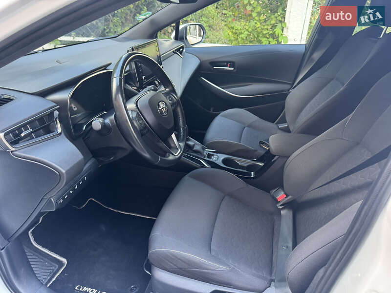 Универсал Toyota Corolla 2020 в Черновцах