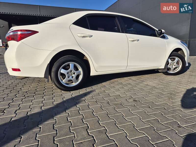 Седан Toyota Corolla 2016 в Броварах