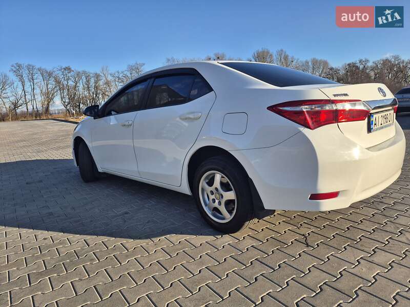 Седан Toyota Corolla 2016 в Броварах