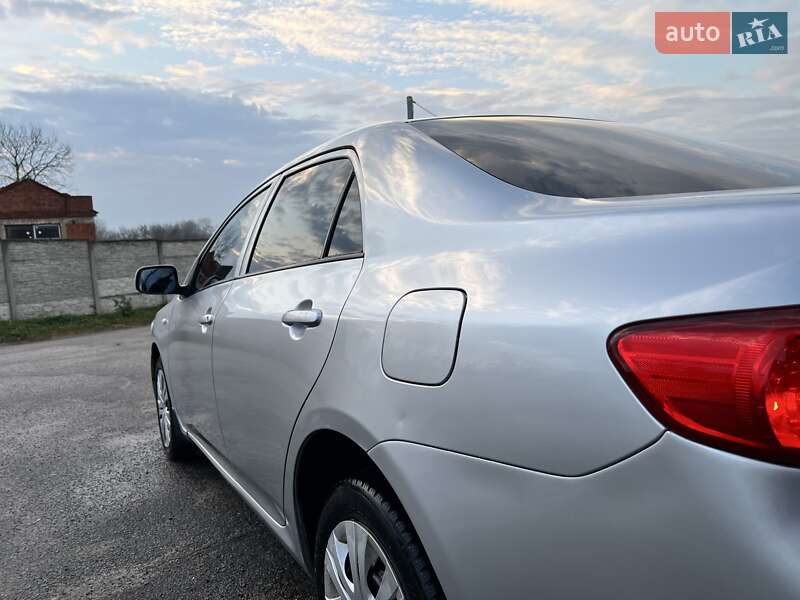 Седан Toyota Corolla 2009 в Харькове