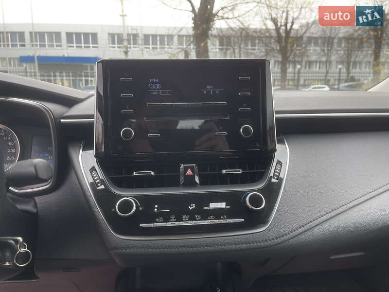 Седан Toyota Corolla 2020 в Києві