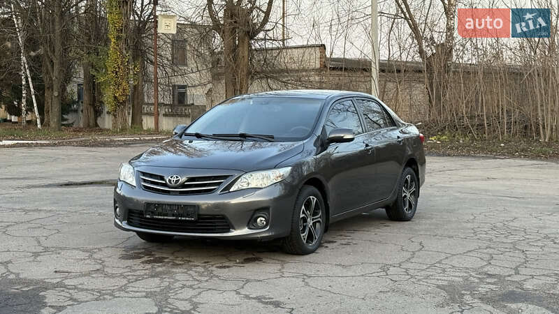 Седан Toyota Corolla 2010 в Желтых Водах фото 2 Седан Toyota Corolla 2010 в Желтых Водах