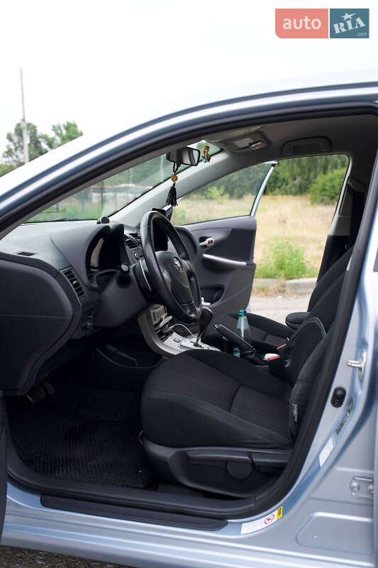 Седан Toyota Corolla 2008 в Киеве