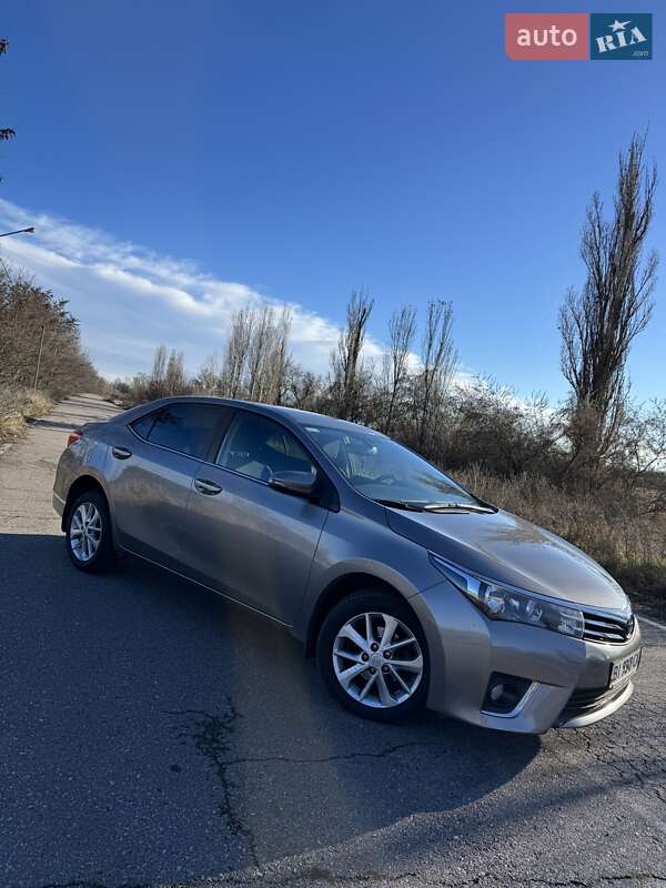 Седан Toyota Corolla 2014 в Кременчуге фото 10 Седан Toyota Corolla 2014 в Кременчуге